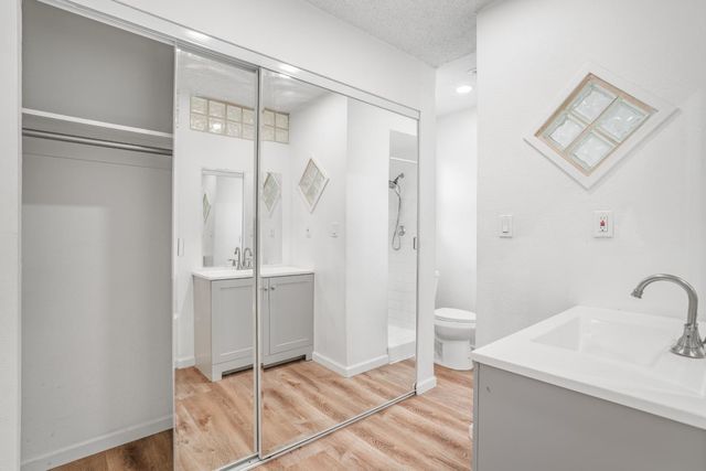 6905 Woodside Dr, Sacramento, CA 95842