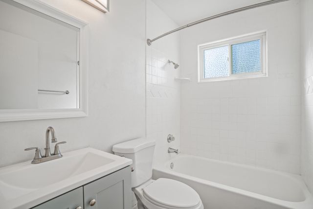 6905 Woodside Dr, Sacramento, CA 95842