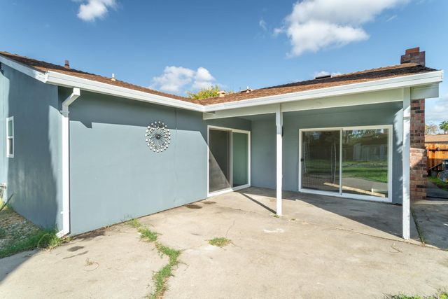 6905 Woodside Dr, Sacramento, CA 95842