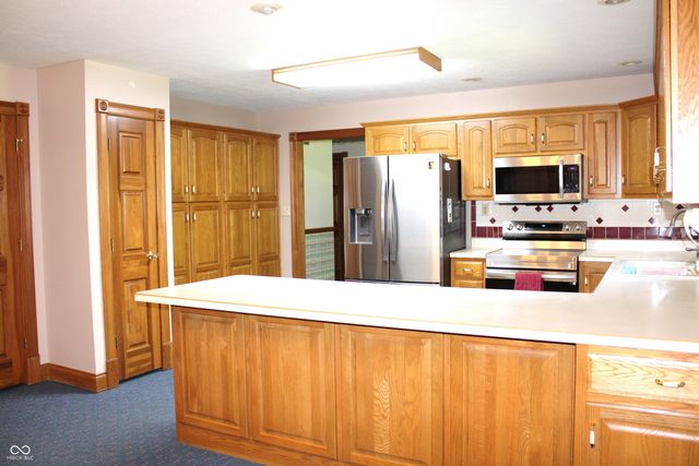 808 S Nineveh Road, Franklin, IN 46131