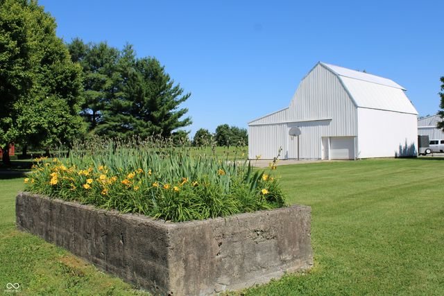 808 S Nineveh Road, Franklin, IN 46131