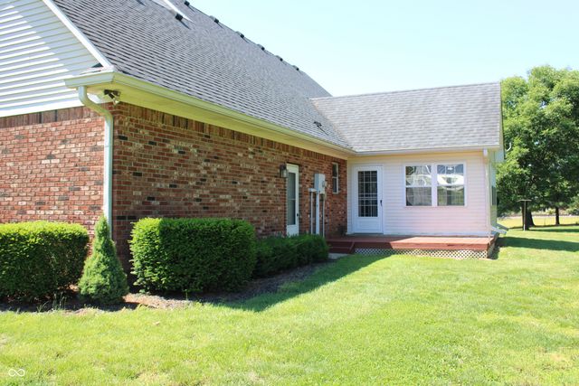 808 S Nineveh Road, Franklin, IN 46131