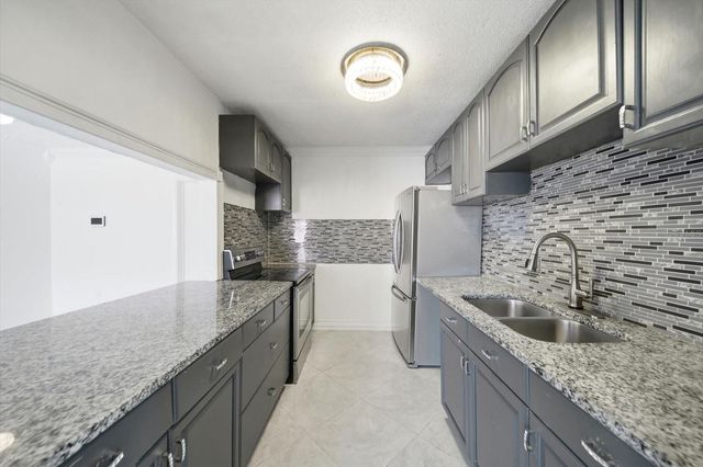 262 SW MONROE CIRCLE N 4201, St Petersburg, FL 33703