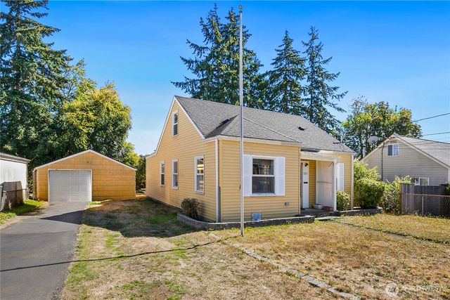 5215 McDacer Avenue, Tacoma, WA 98404