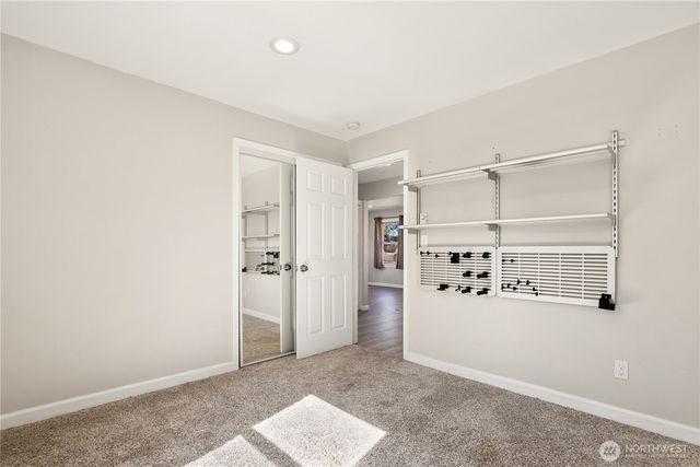 5215 McDacer Avenue, Tacoma, WA 98404