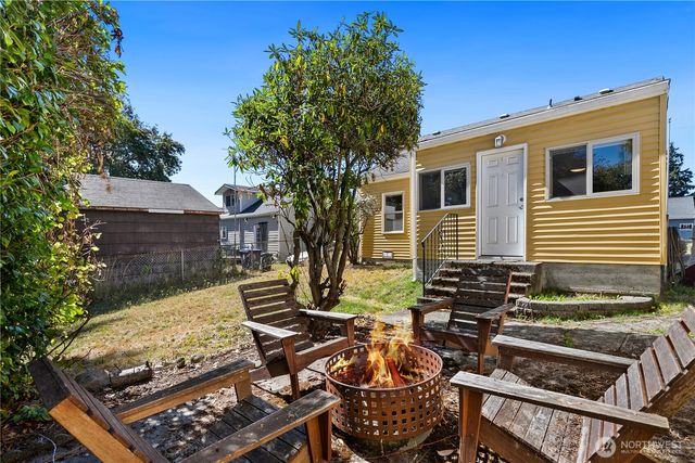 5215 McDacer Avenue, Tacoma, WA 98404