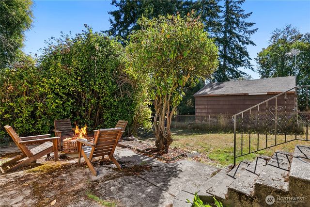 5215 McDacer Avenue, Tacoma, WA 98404