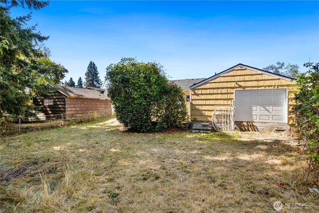 5215 McDacer Avenue, Tacoma, WA 98404