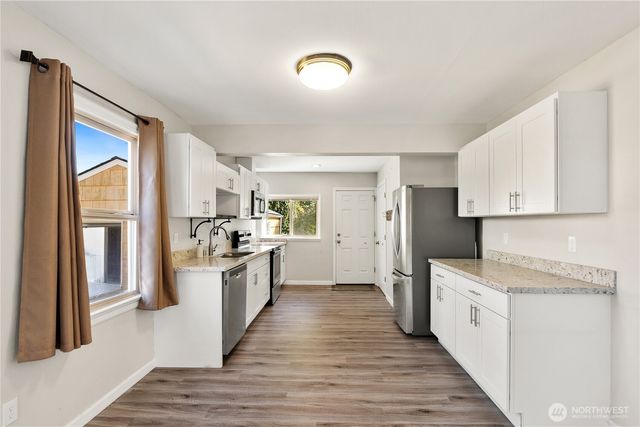 5215 McDacer Avenue, Tacoma, WA 98404