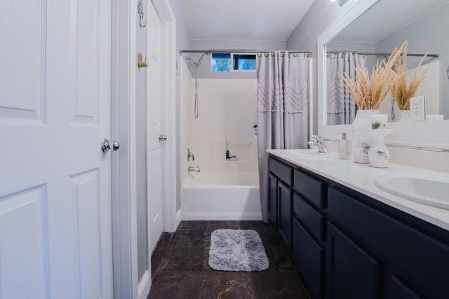 2441 Jubilee Dr, Turlock, CA 95380