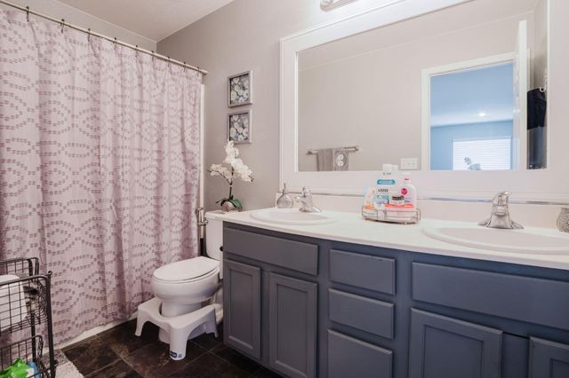 2441 Jubilee Dr, Turlock, CA 95380