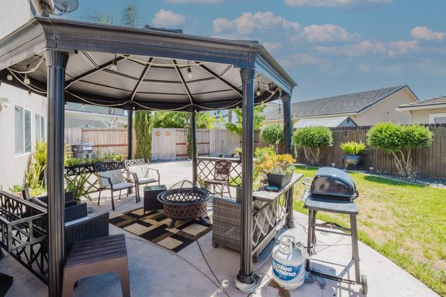 2441 Jubilee Dr, Turlock, CA 95380