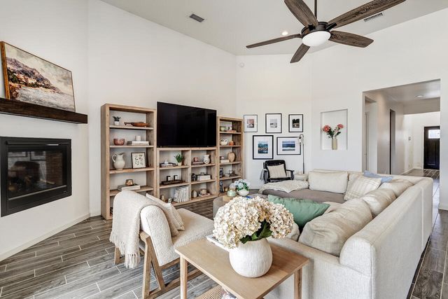 6352 Buenos Aires Place NW, Albuquerque, NM 87120