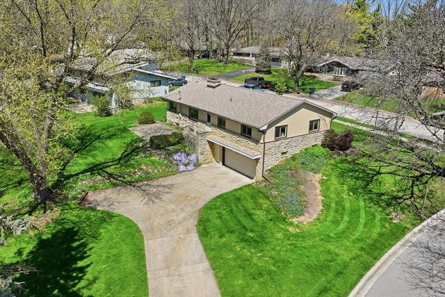 6909 Darnell LANE, Greendale, WI 53129