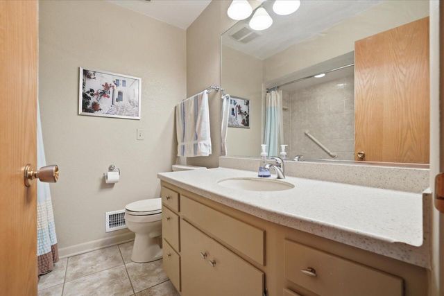 6909 Darnell LANE, Greendale, WI 53129