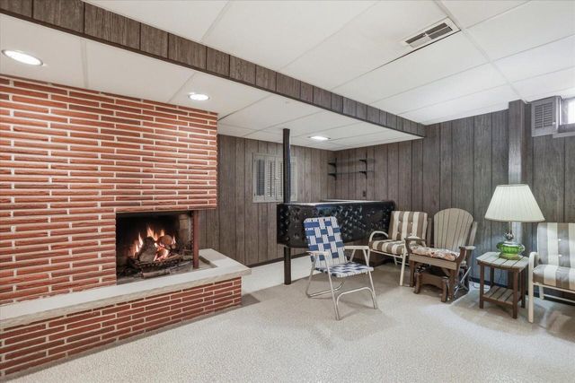 6909 Darnell LANE, Greendale, WI 53129