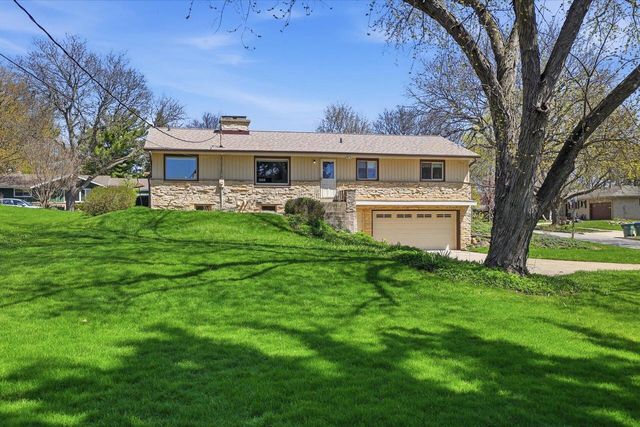 6909 Darnell LANE, Greendale, WI 53129