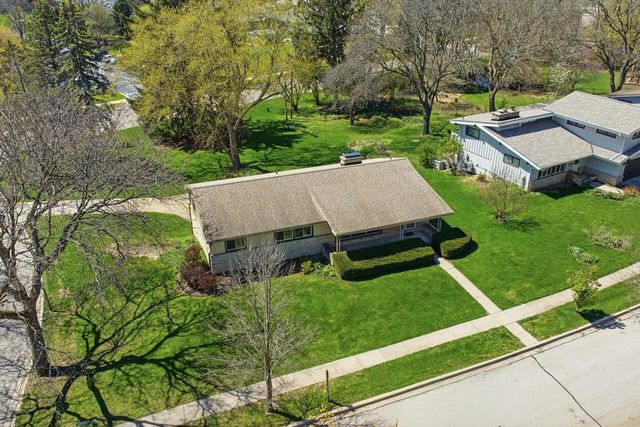 6909 Darnell LANE, Greendale, WI 53129