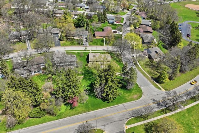 6909 Darnell LANE, Greendale, WI 53129