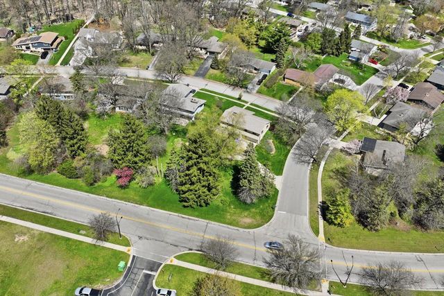 6909 Darnell LANE, Greendale, WI 53129