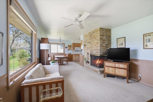 6909 Darnell LANE, Greendale, WI 53129