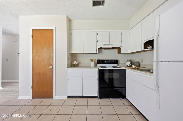 3210 DONHURST Street, Jacksonville, FL 32277