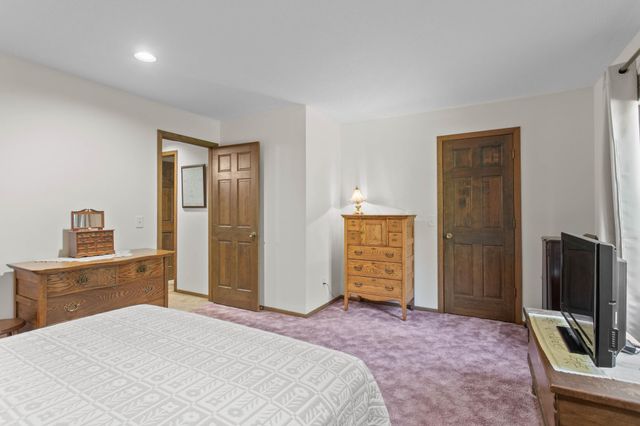 2670 201st Avenue NW, Oak Grove, MN 55011