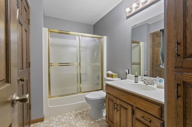 2670 201st Avenue NW, Oak Grove, MN 55011