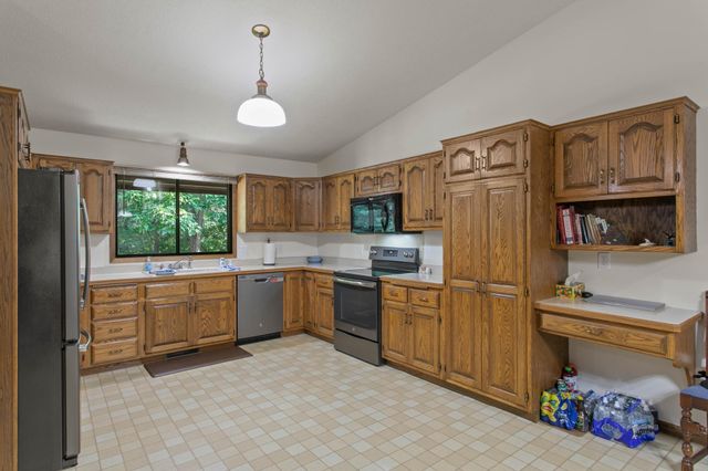 2670 201st Avenue NW, Oak Grove, MN 55011