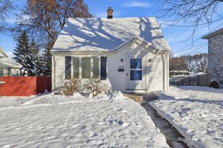 2934 S 92nd STREET, West Allis, WI 53227