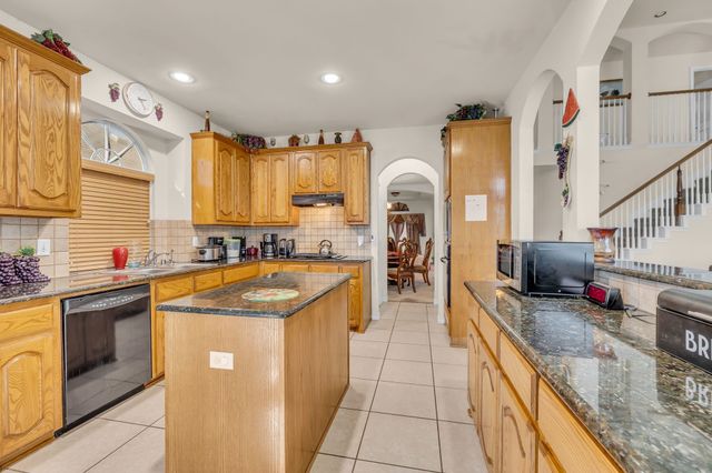 4437 Mallow Oak Drive, Fort Worth, TX 76123