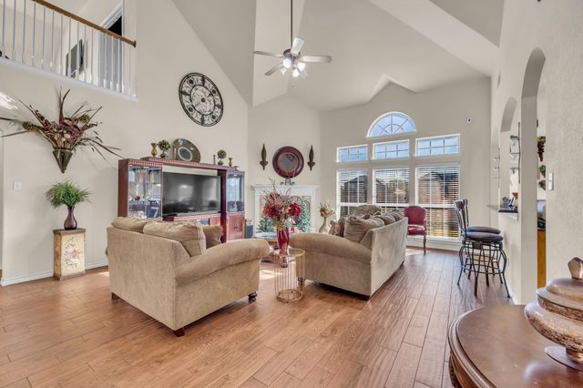 4437 Mallow Oak Drive, Fort Worth, TX 76123