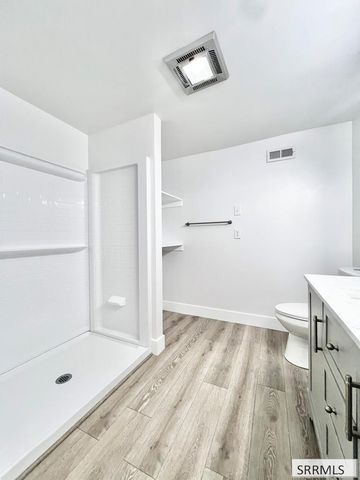 3785 E Wanda Street, Ammon, ID 83406