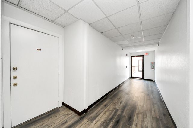 3105 Walnut Bend Ln 32, Houston, TX 77042