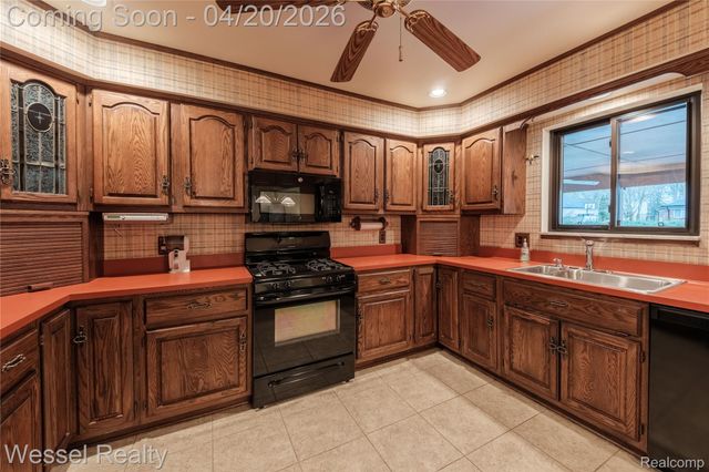 53659 Wolf Drive, Shelby Charter Township, MI 48316