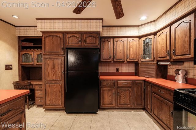 53659 Wolf Drive, Shelby Charter Township, MI 48316