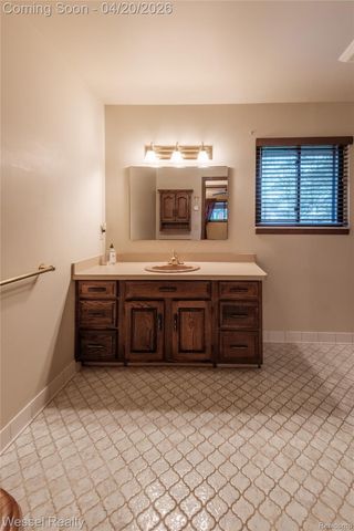 53659 Wolf Drive, Shelby Charter Township, MI 48316