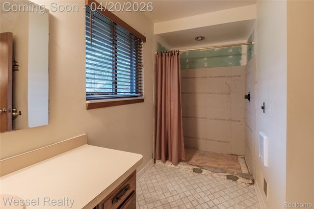 53659 Wolf Drive, Shelby Charter Township, MI 48316