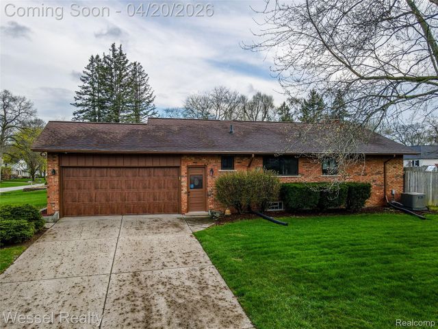 53659 Wolf Drive, Shelby Charter Township, MI 48316