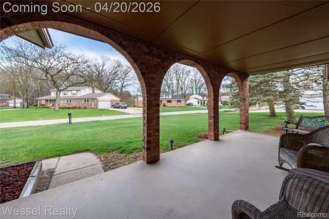 53659 Wolf Drive, Shelby Charter Township, MI 48316