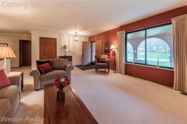 53659 Wolf Drive, Shelby Charter Township, MI 48316
