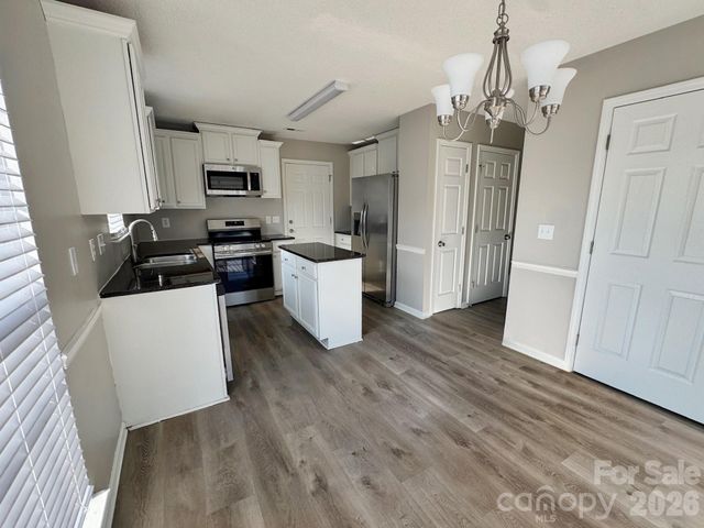 12601 Cumberland Crest Drive, Huntersville, NC 28078