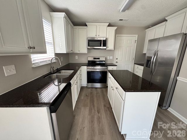 12601 Cumberland Crest Drive, Huntersville, NC 28078