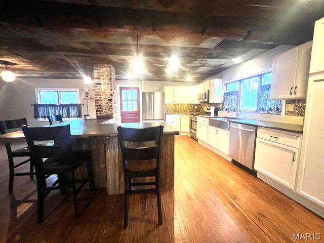 355 Dietrich Road, Ballwin, MO 63021