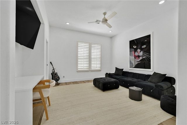 360 Hedgehope Drive, Las Vegas, NV 89183