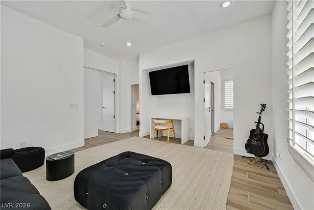 360 Hedgehope Drive, Las Vegas, NV 89183