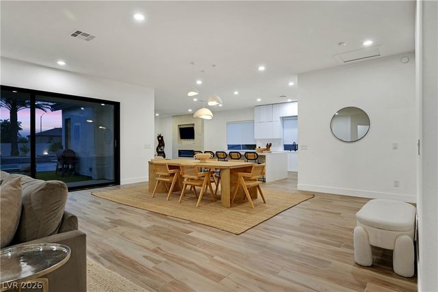 360 Hedgehope Drive, Las Vegas, NV 89183