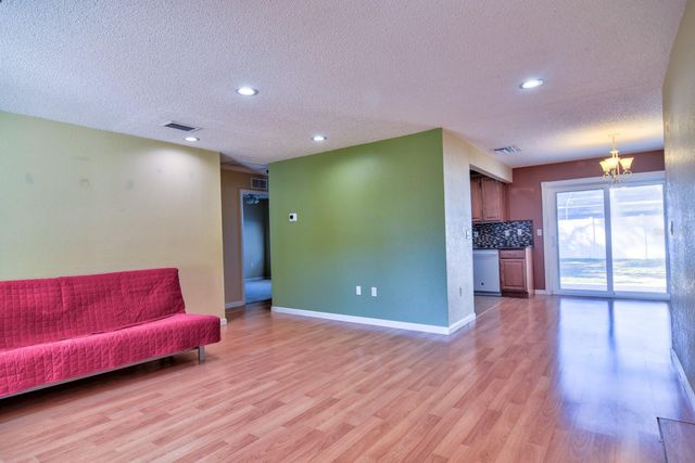 6732 68TH STREET N, Pinellas Park, FL 33781