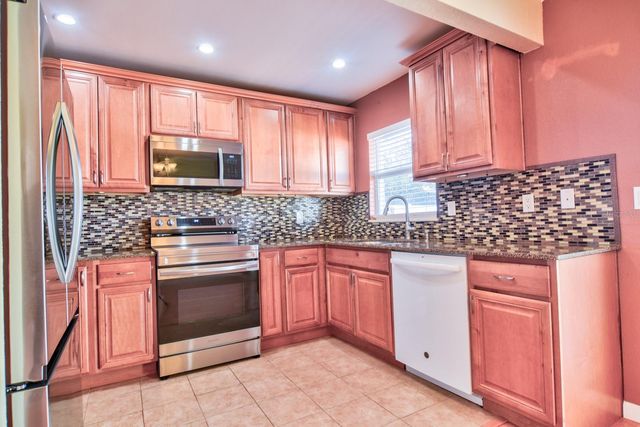 6732 68TH STREET N, Pinellas Park, FL 33781