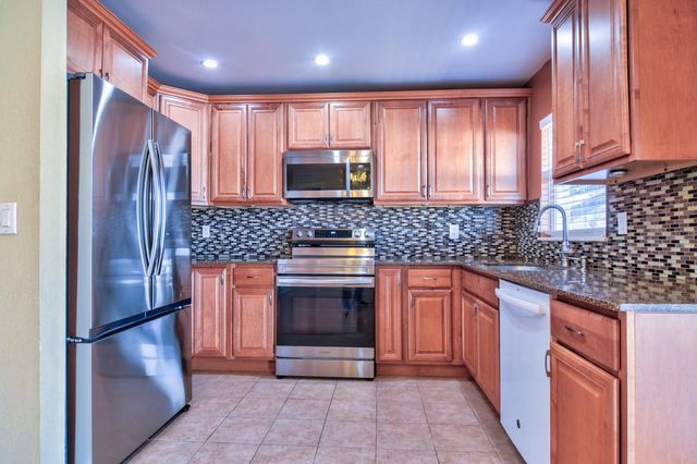 6732 68TH STREET N, Pinellas Park, FL 33781